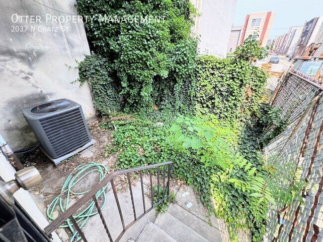 Building Photo - 2037 N Gratz St