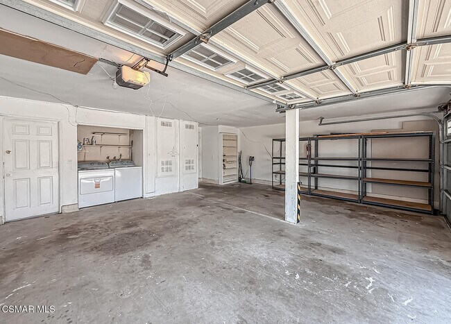 Building Photo - 1646 Swansea Pl