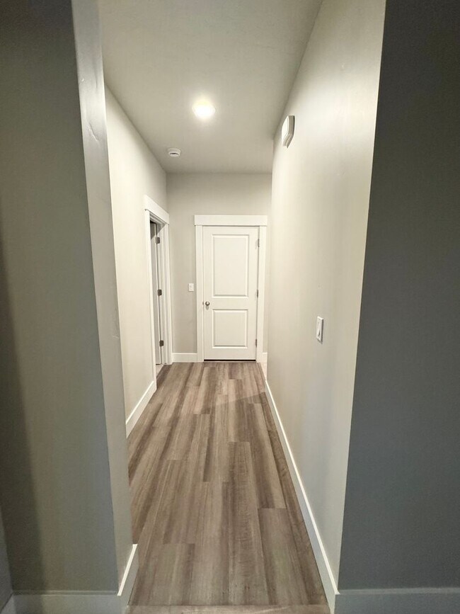 Building Photo - Beautiful Newer Built 3-Bedroom, 2 bath Home in Meadows at West Highlands