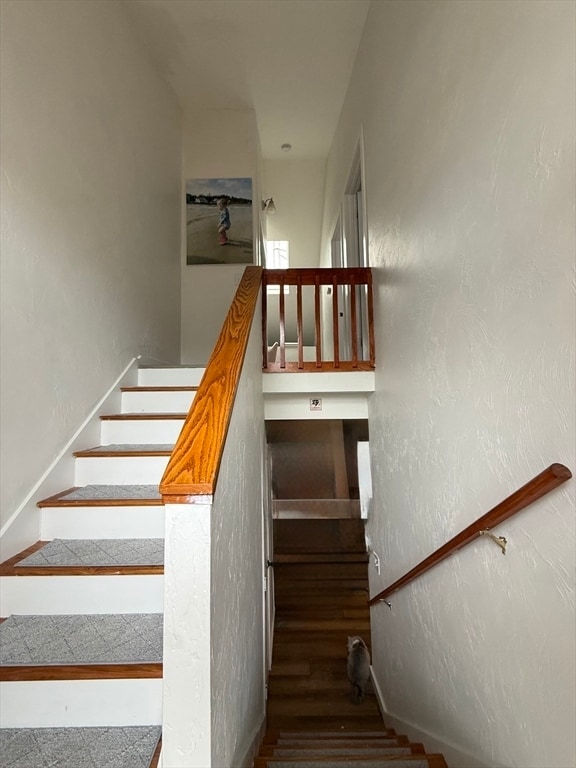 Building Photo - 118 Riverview Pl