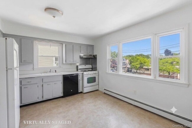 Building Photo - 508 New Rochelle Rd