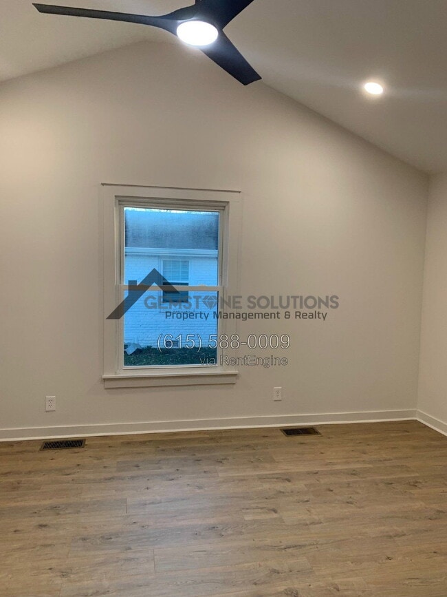 Building Photo - 217 Oxford Dr
