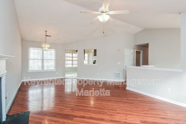 Building Photo - 4819 Lake Park Terrace