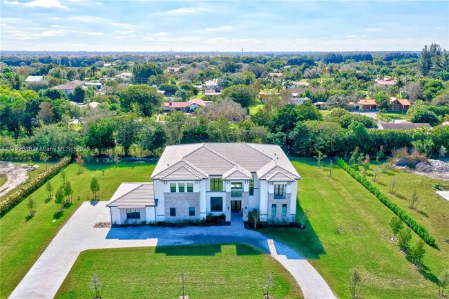 Building Photo - 17130 Magnolia Estates Dr