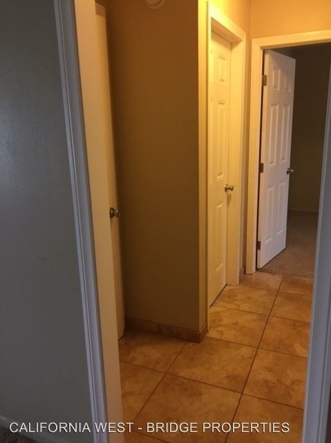 Building Photo - 2 br, 1 bath Apartment - 284 N. Chorro