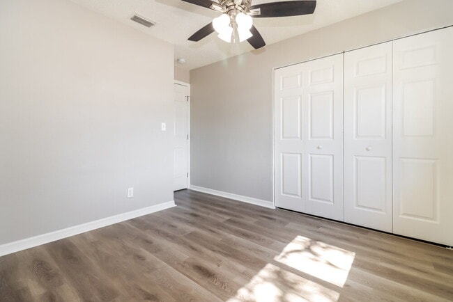 Building Photo - 7983 Shadow Run Dr