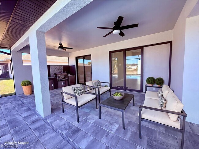 Building Photo - 102 NE 8th Pl