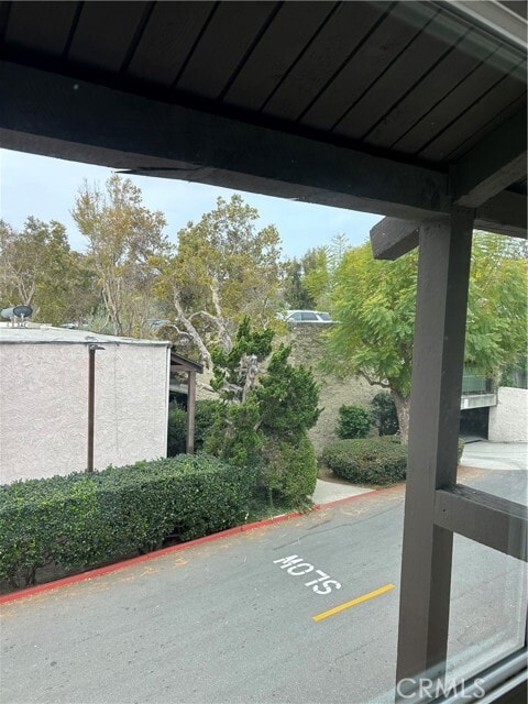 Building Photo - 366 Miraleste Dr