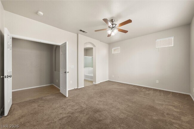 Building Photo - 428 Eternity St
