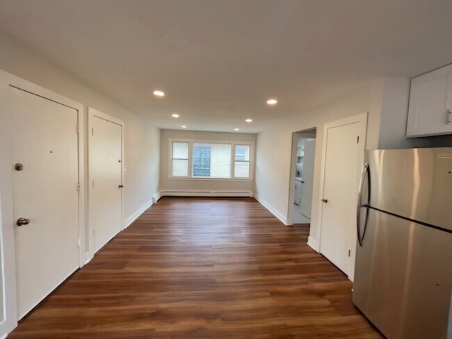 Building Photo - 8228 W Walsh Ln