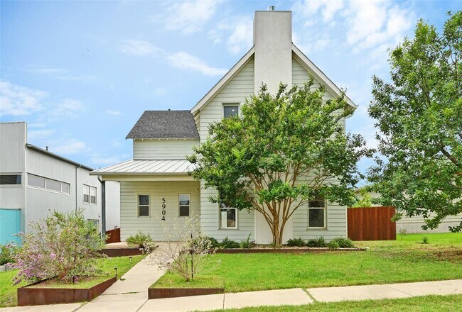 Building Photo - 5904 Florencia Ln