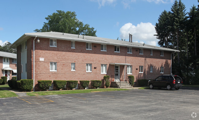 Building - Stone Road Apartments