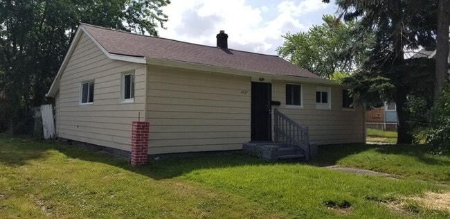 Building Photo - 4023 Valley Rd