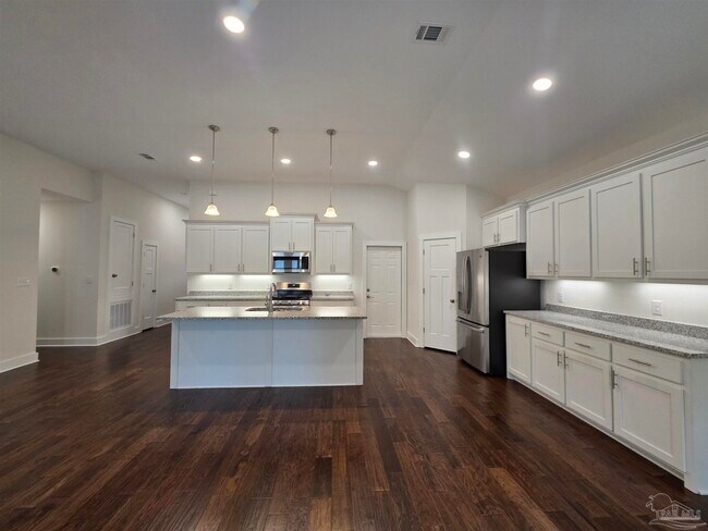 Building Photo - 4570 Omaha Dr