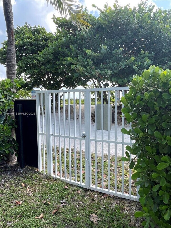 Building Photo - 9195 Collins Ave