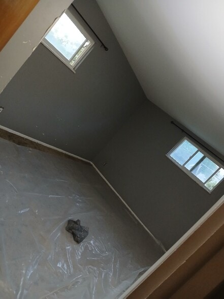 Building Photo - 674 E 675 N