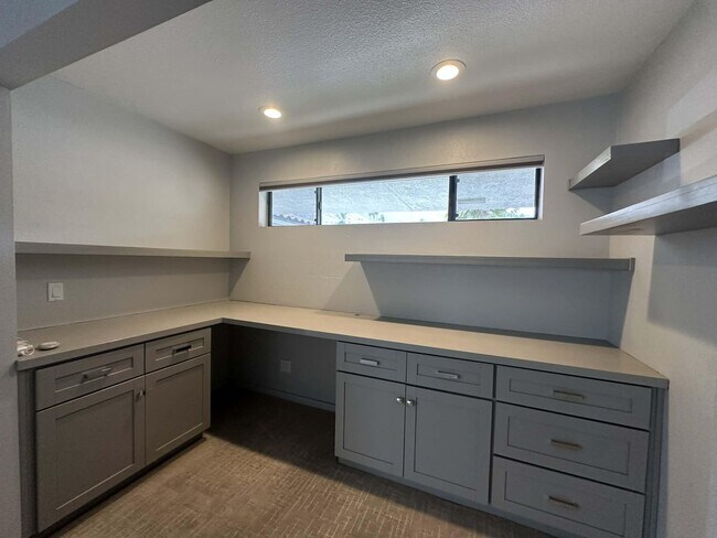 Building Photo - 4 Saturn Cir