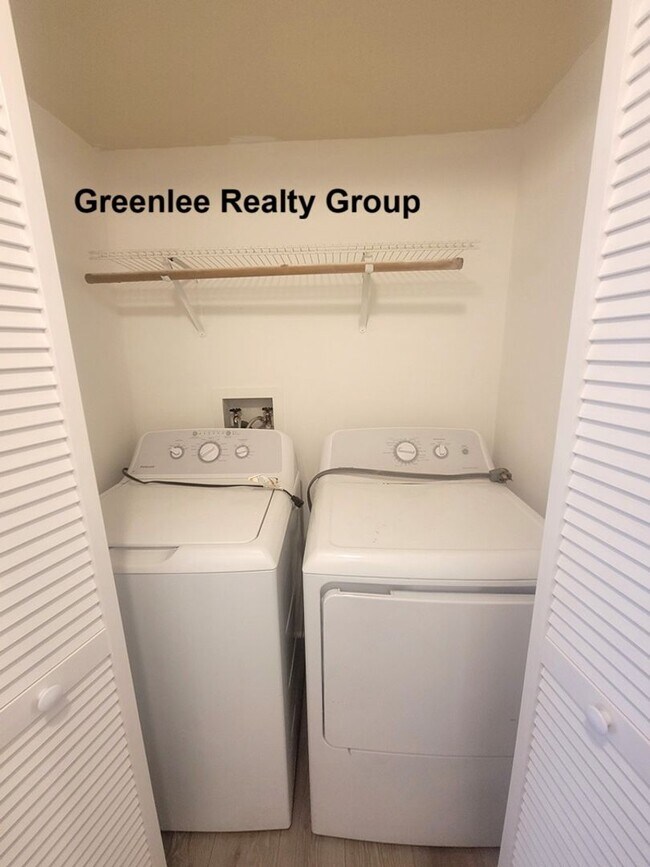 Building Photo - Don’t Miss This Spacious 3 Bedroom / 2 Bath Condo in Baywood Meadows!