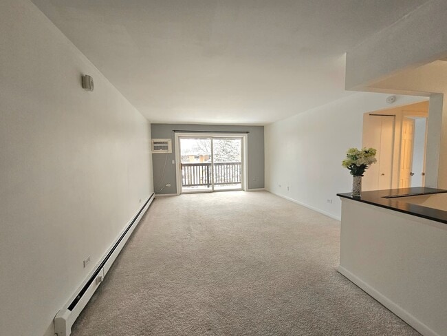 Building Photo - 2226 S Goebbert Rd