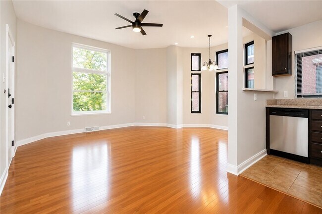Building Photo - 735 N Highland Ave