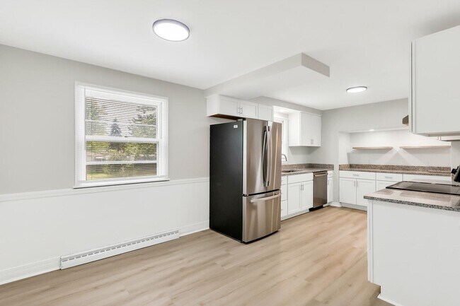 Building Photo - Charming 3-Bedroom Rental Home in Austintown