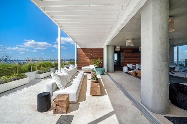 Building Photo - 4701 Meridian Ave