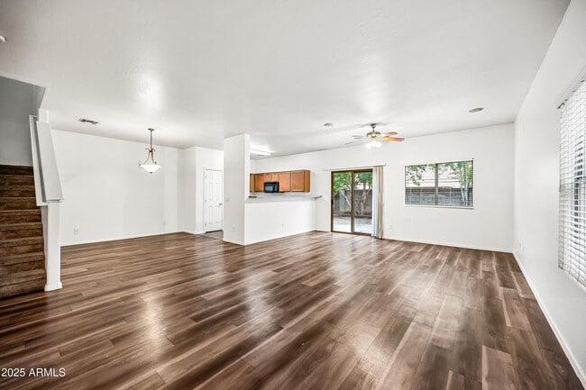 Building Photo - 7026 Cesar St