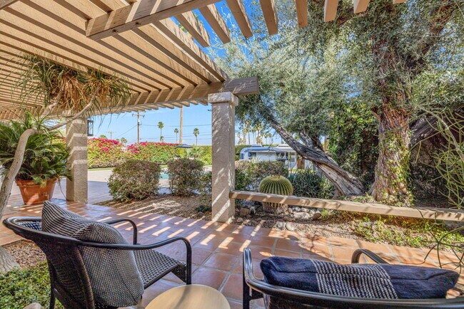 Building Photo - 46310 Shadow Mountain Dr