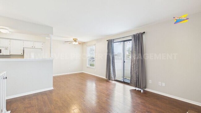 Building Photo - 1717 S Cypress St