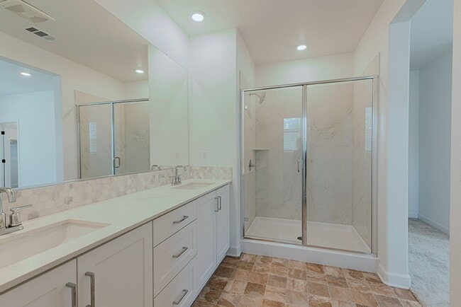 Building Photo - Charming 4 Bedroom 3.5 Bath in Carmel Mountain Ranch