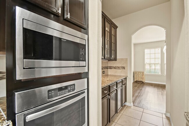 Building Photo - 25407 Terrain Park Dr