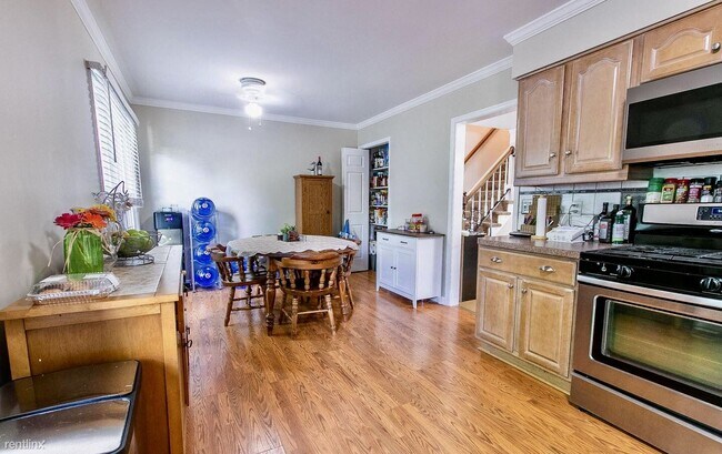 Building Photo - 4 br, 3.5 bath House - 4915 Carriagepark Rd