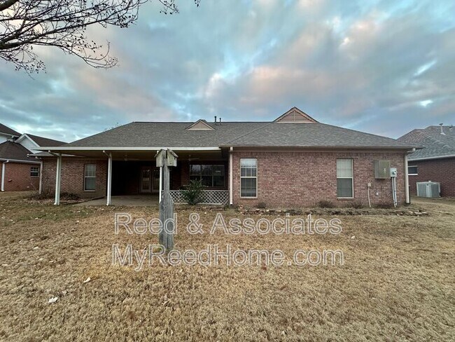 Building Photo - 7161 Lauren Ln
