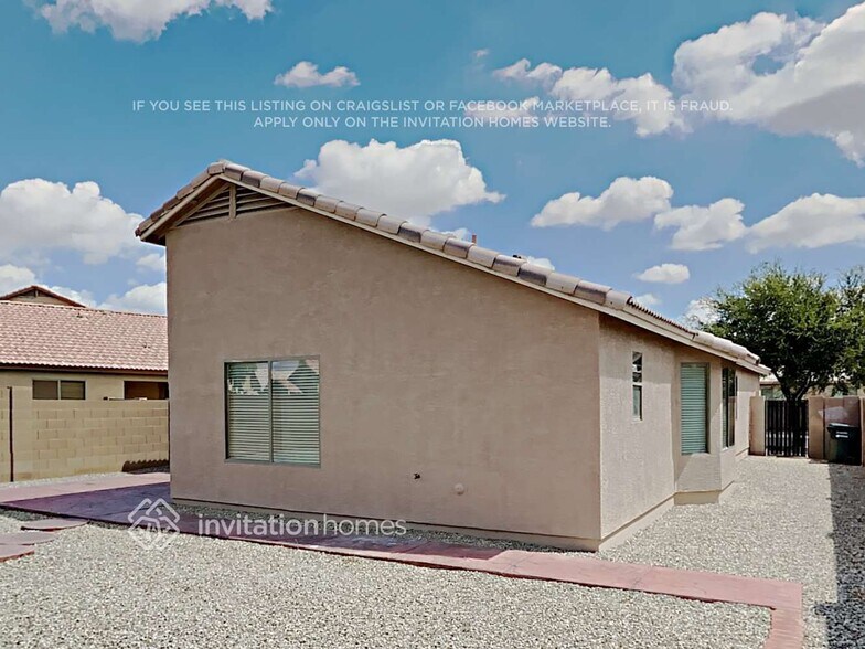 Building Photo - 3122 S 93rd Ln