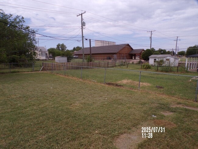 Building Photo - NEW listing-refinished hardwood floors, new laminate and paint throughout