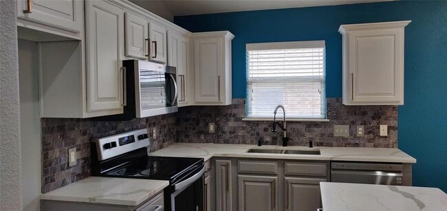 Building Photo - 309 Riverine Way