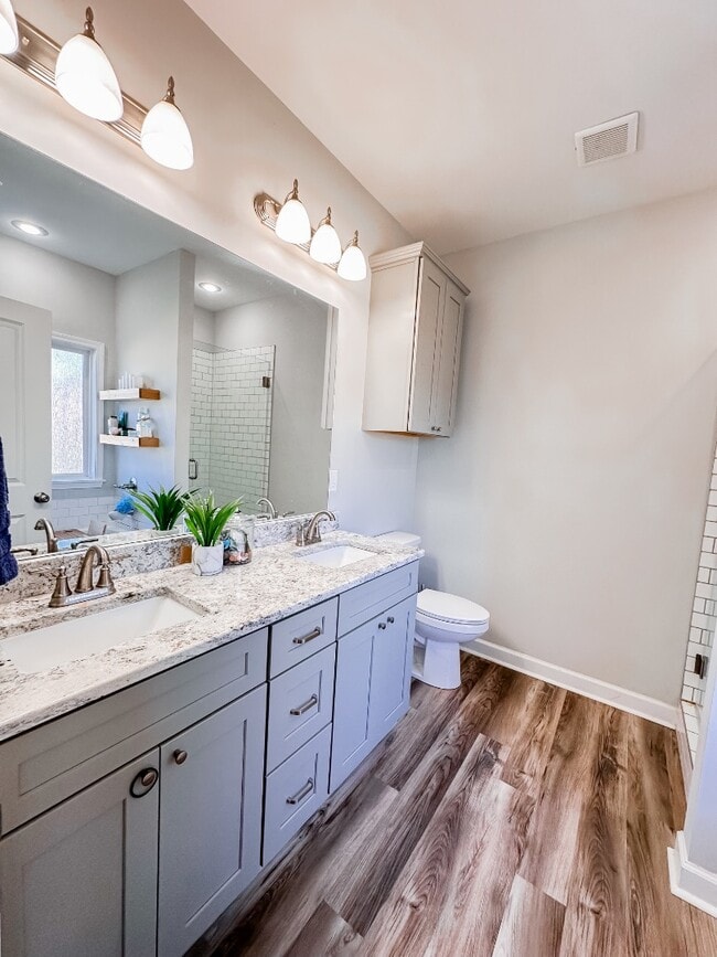 Building Photo - 6454 Self Creek Rd