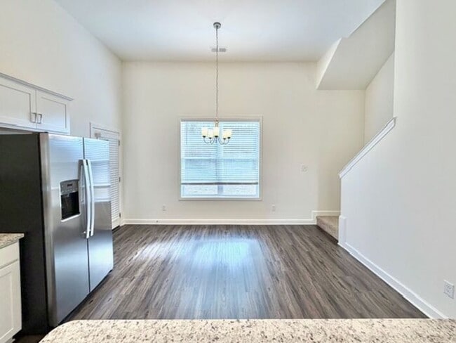 Building Photo - OPEN HOUSE! Now Leasing a 5-Bedroom 3 Bath Home in Horn Lake, MS.