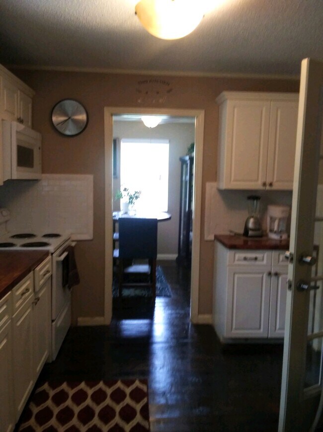 kitchen dining room - 228 Chris Collins Rd