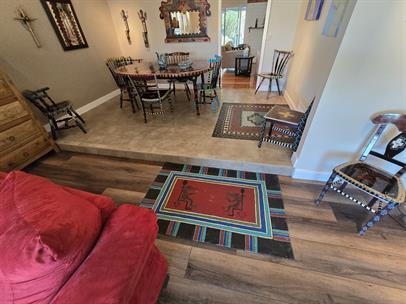 Building Photo - Beautiful EAST SIDE 4bd/2ba home with Huge Backyard!!!