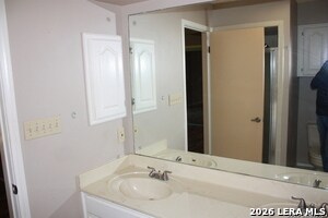 Building Photo - 421 Watts Ln