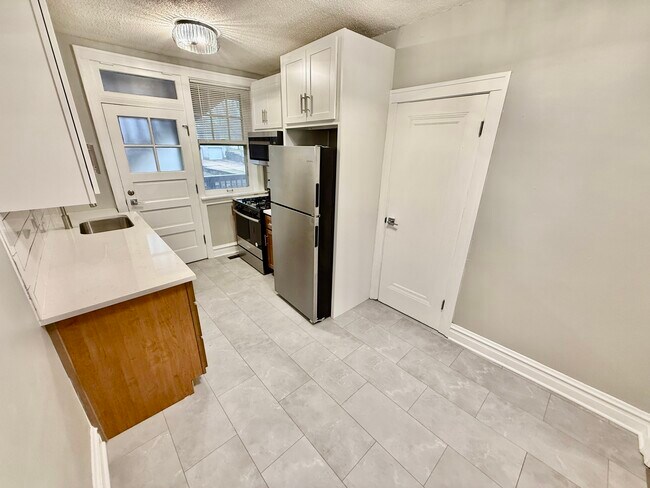 Building Photo - Hawthorne Place Apartments