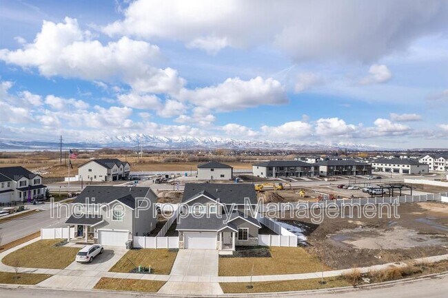 Building Photo - 766 S 850 W