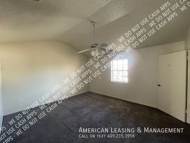Building Photo - 2-Bedroom West End Town Home Available for...