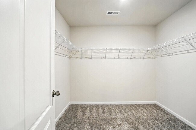 Building Photo - 205 Wilbur Lake Dr