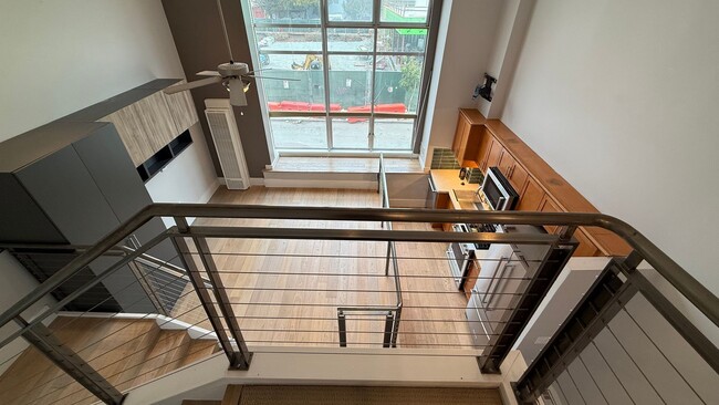 Building Photo - EPIC REA- Amazing SOMA Loft w/View - 1 BR/1.5 BA, Parking, Storage
