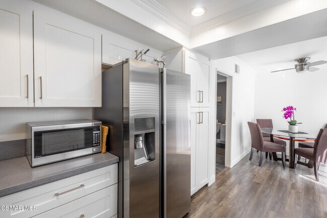 Building Photo - 21901 Burbank Blvd