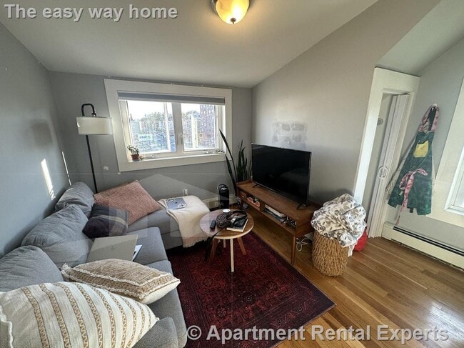 Building Photo - 287 Beacon St