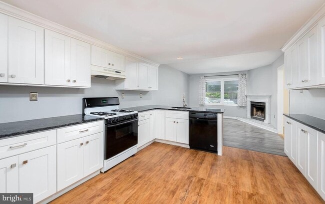 Building Photo - 77 Bunker Hill Ct