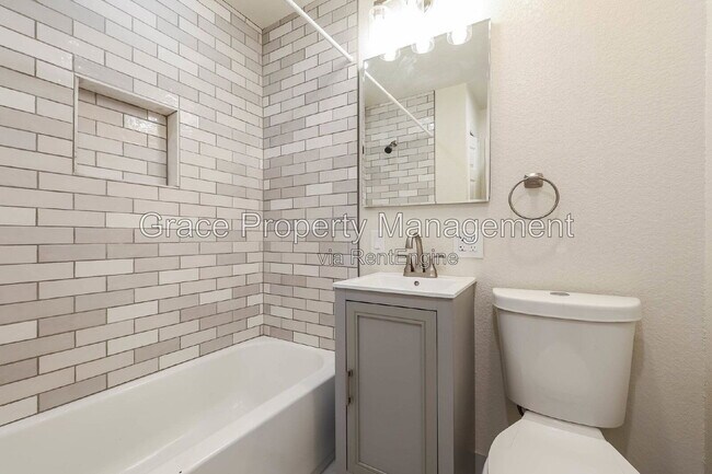Building Photo - 12396 W Ohio Cir